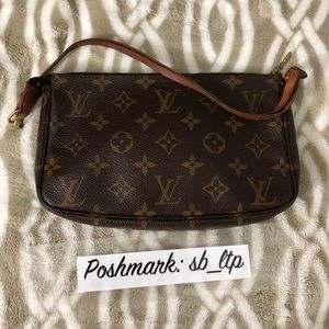Authentic Louis Vuitton Monogram Canvas Pochette